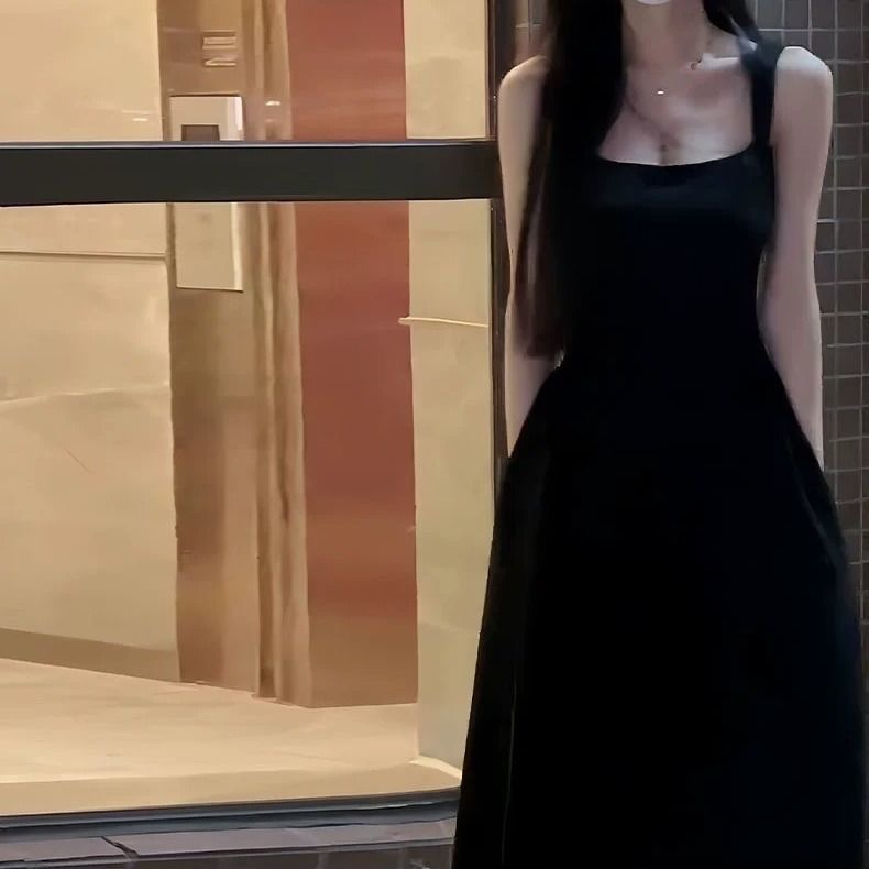 氣質吊帶連衣裙